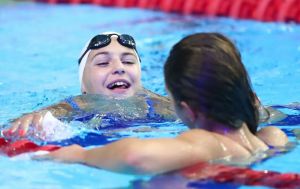 Pádár Nikolett óriásit csatázott Ábrahám Minnával a 200 m gyors döntőjében Forrás: FINA