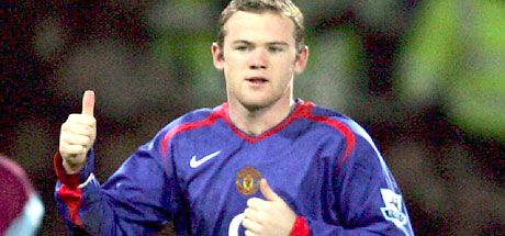 Fôként Wayne Rooneyra hárul a feladat, hogy a Manchester Unitednél feledtesse a holland gólzsákot, Ruud van Nistelrooyt