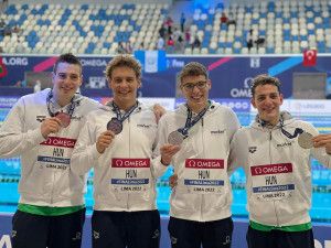 Az ezüstérmes gyorsváltó, balról: Kovács Attila, Mészáros Dániel, Bóna Benedek, Bujdosó Zsombor Forrás: FINA