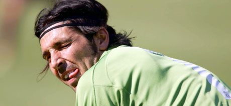 A Juventus kapusa, Gianluigi Buffon okkal fanyalog, a torinói klubot a harmadosztályba is szám?zhetik