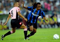 Edgar Davids (jobbra) lehet a nyáron szokás szerint átalakított Internazionale egyik vezéralakja