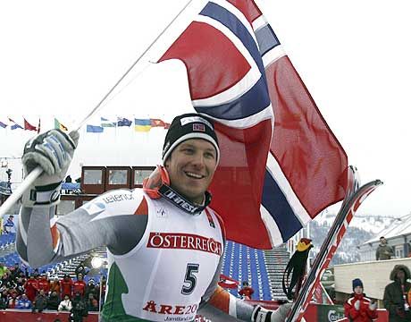 A norvég Aksel Lund Svindal joggal örült: remekül versenyzett, és ezúttal is a dobogó tetejére állhatott