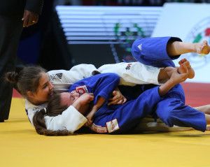 Szofi (fehérben) a marokkói junior-világbajnokság döntőjében Forrás: IJF