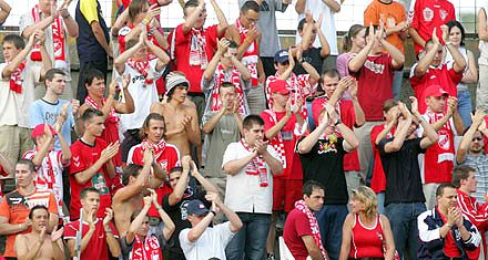 A hazai szurkolók remek hangulatot varázsoltak az évadnyitón a diósgyőri stadionba