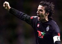 Del Piero kedvenc helyén, elöl játszhat