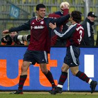 Ballack (balra) szerezte meg a Bayern München elsô gólját az Olimpiai stadionban (Fotó: Reuters)