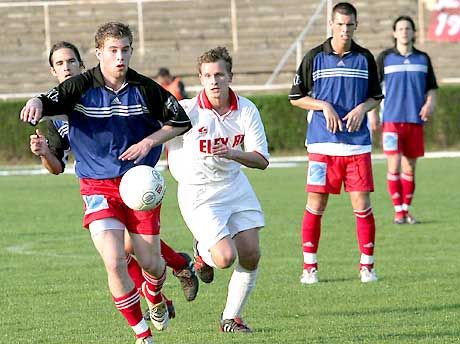 A szolnoki B. Tóth Balázs (balra) megfuttatta az erzsébeti védôket