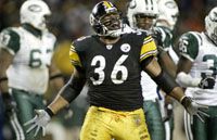 A pittsburghi Jerome Bettis pályafutása során harmadszor adott touchdownpasszt