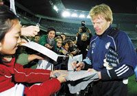 Oliver Kahn népszerűsége legalább Japánban töretlen