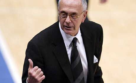 Larry Brown több fegyelmezettséget kér játékosaitól