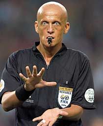 Pierluigi Collina többek között a 2002-es vb döntôjében bíráskodott