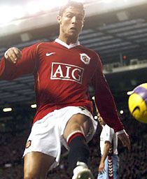 Cristiano Ronaldo rendkívül kapós, a Real után a Barca is szívesen vinné Cristiano Ronaldo rendkívül kapós, a Real után a Barca is szívesen vinné