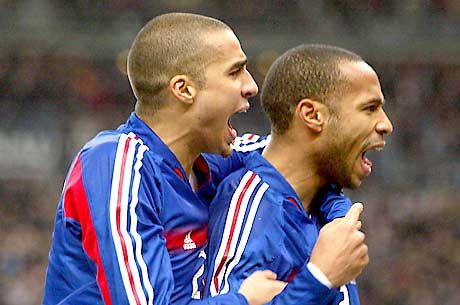 David Trezeguet (balra) és Thierry Henry vasárnap jó párost alkothat