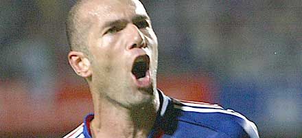 Zidane megkésett 33. születésnapi ajándékaként megszerezte a 27. gólját a 94. fellépésén