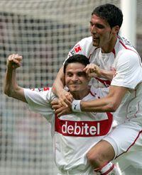 Szabics Imre nem csupán Kevin Kuranyit, hanem az egész VfB Stuttgartot a hátán cipelte a Bayern München elleni rangadón