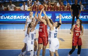 Nem tudtak mit kezdeni a szlovének a magyar lányokkal (pirosban) Forrás: FIBA