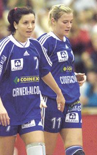 A fehérváriak két csillaga, Németh (balra) és Kulcsár a Pécs ellen összesen kilenc góllal vigasztalódott a Fradi elleni fiaskóért (Fotó: Árvai Károly)
