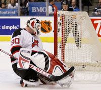 Torontóban nem a Devils kapuját örzô Martin Brodeur volt a mérkôzés fôhôse