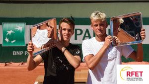Piros Zsombor és Nicola Kuhn a 2017-es Roland Garros juniorbajnokai Forrás:RFET