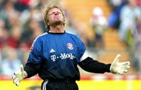 Ha Oliver Kahn újra &#8222;világbajnoki&#8221; formában véd, aligha lesz olyan csapat, amelyik megállítja a címvédésre törô Bayern Münchent