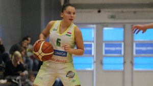 Pfeiffer Virág 15 évesen került be a Sopron Basket csapatába Forrás: sopronidarazsak.com