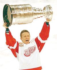 Igor Larionov a Stanley-kupával