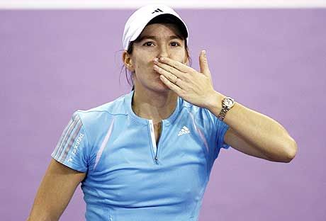 Justine Henin-Hardenne nem elégszik meg a világelsôséggel: a tornagyôzelem is ?kell neki?