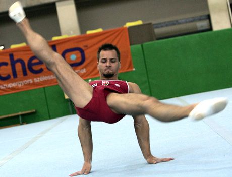 Gál Róbert tíz pontról induló talajgyakorlatával esélyes a fináléra