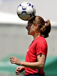 Mia Hamm szerezte meg a vezetést az amerikaiaknak