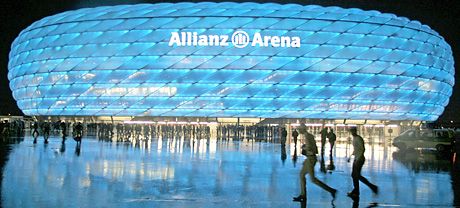 Az Allianz Arenát a világbajnokság idejére átkeresztelik (World Cup Arena), vagy a feliratot letakarják, ám legyen így vagy úgy, itt gyönyör?ség lesz szurkolni