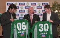 Lipcsei Péter és Gera Zoltán két új Ferencváros-mezt kapott Sugár Andrástól