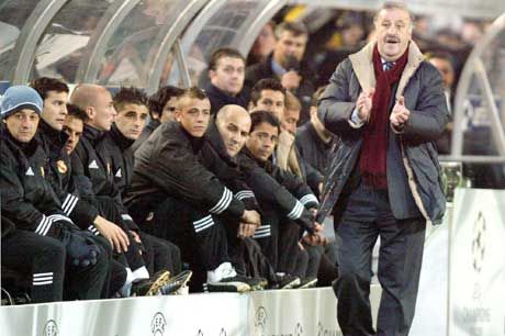 Vicente del Bosque egyszer már ült a Real Madrid kispadján (illetve állt mellette?) ? az ôsztôl megint a királyiak mestere lehet