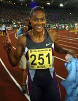 Marion Jones rosszul rajtolt, de így is fölényes gyôzelmet aratott a nôi 100 méteren