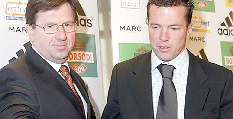 Bozóky Imre (balra) és Lothar Matthäus Szófiában is egyeztetett, és együtt csatáznak majd a ligaelnökkel (Fotó: Németh Ferenc)