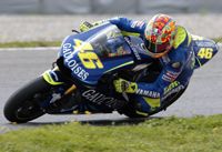 A legfiatalabb ötszörös világbajnok, Valentino Rossi elôször vezet Yamahát