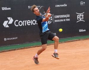 Makk Péter már a nyolcaddöntőre készül a junior Roland Garroson Fotó: Matheus Joffre/CBT