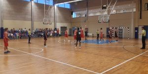 Az U16-os válogatott (pirosban) Belgium együttesével szemben is játszott edzőmérkőzést a székesfehérvári MKOSZ Központban Forrás: hunbasket.hu