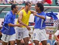Brazil öröm (Cafú, Rivaldo és Ronaldinho) ...