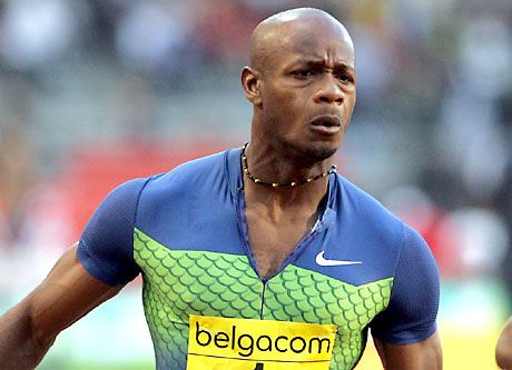 Asafa Powell azt hitte, visszalövik a 100 méter rajtját, ezért rosszul indult, mégis fölényesen gyôzött