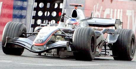 Kimi Räikkönen a 17. rajthelyrôl indult, az utolsó körben állt az élre, azaz élete legnagyobb sikerét aratta
