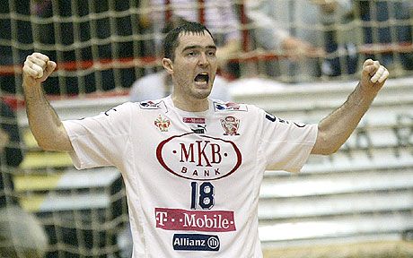 A kemény Jevgenyij Lusnyikov a veszprémi védelem oszlopa