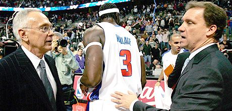 Larry Brownt (balra) meghatotta a detroiti fogadtatás