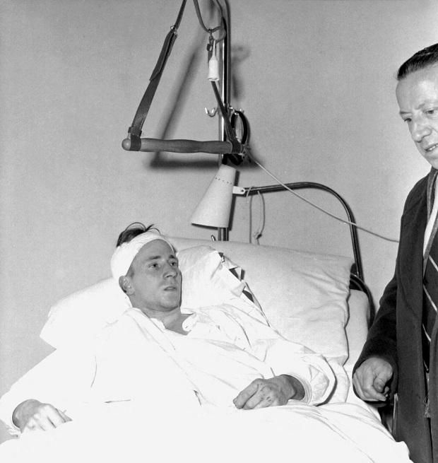 1958: Münchenben, bekötött fejjel, sebesült lélekkel – de életben