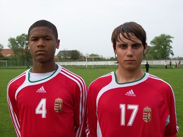 Otigba Kenneth (balra) az U17-es válogatottal megnyerte a ráckevei nemzetközi tornát
