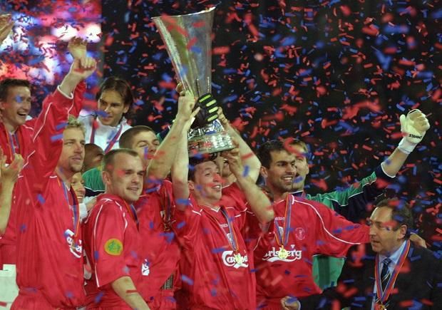 2001: az Alavés elleni UEFA-kupa-finálé minden idők egyik legizgalmasabbjaként vonult be a sportág történetébe