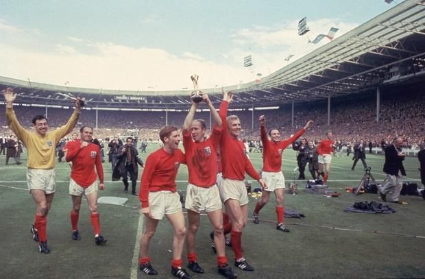 1966: előbb hazai közönség előtt világbajnoki címet nyer a Wembley-ben…