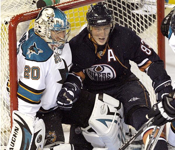 Itt a korong nem, csak Ales Hemsky került Jevgenyij Nabokov kapujába Edmontonban