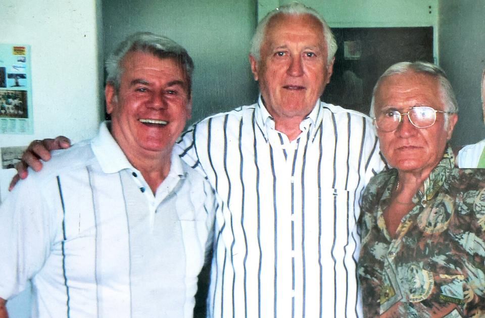 A legendák nélkül nem kezdődhetett el a Fradi-meccs (balról): Szűcs Lajos, Albert Flórián, Rákosi Gyula (Fotó: Földi Imre)