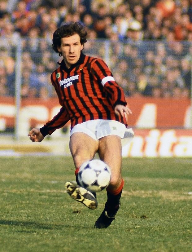1972-től volt az AC Milan játékosa, 1977-től 1997-ig a felnőttcsapat klasszisa