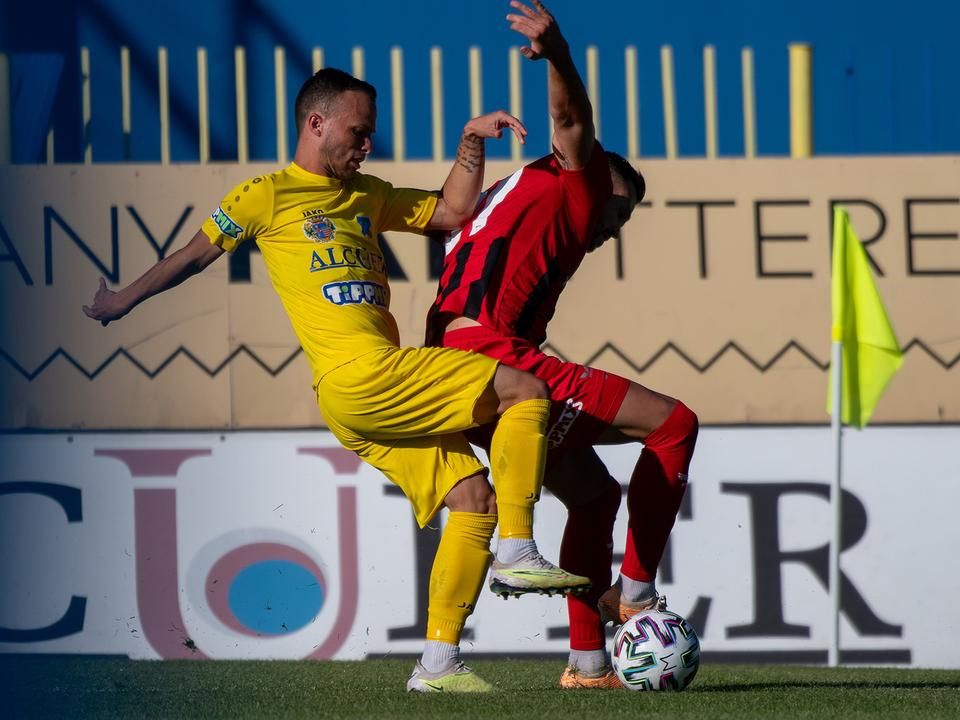 Medgyes Zoltán és Fekete Máté küzdelme (Fotó: Fehér Ádám / Gyirmót FC Győr)